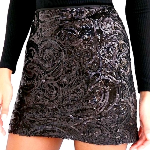 silence + noise Dresses & Skirts - Silence + Noise Urban Outfitters Sequin Mini Skirt